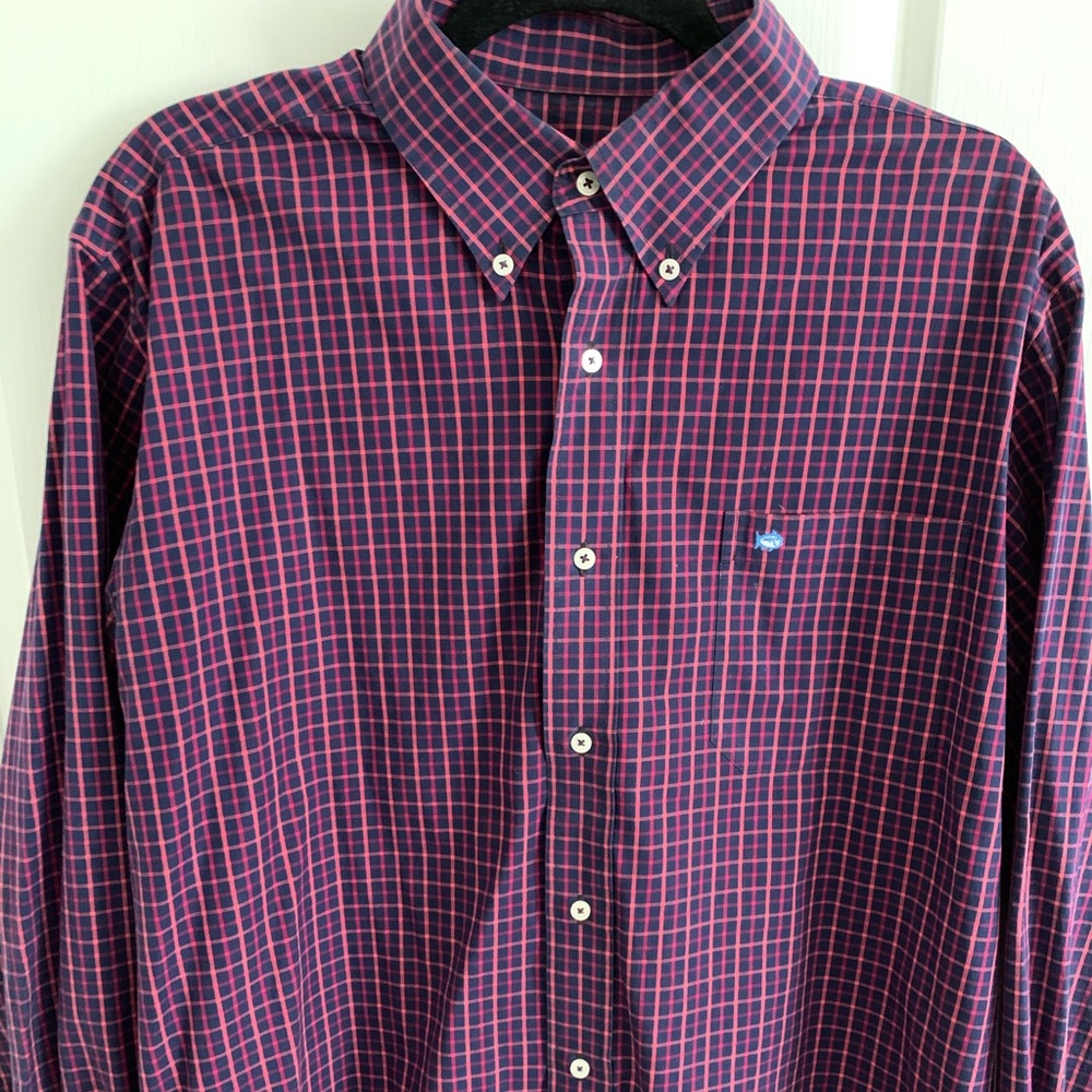 Large Southern Tide Button Up Shirt